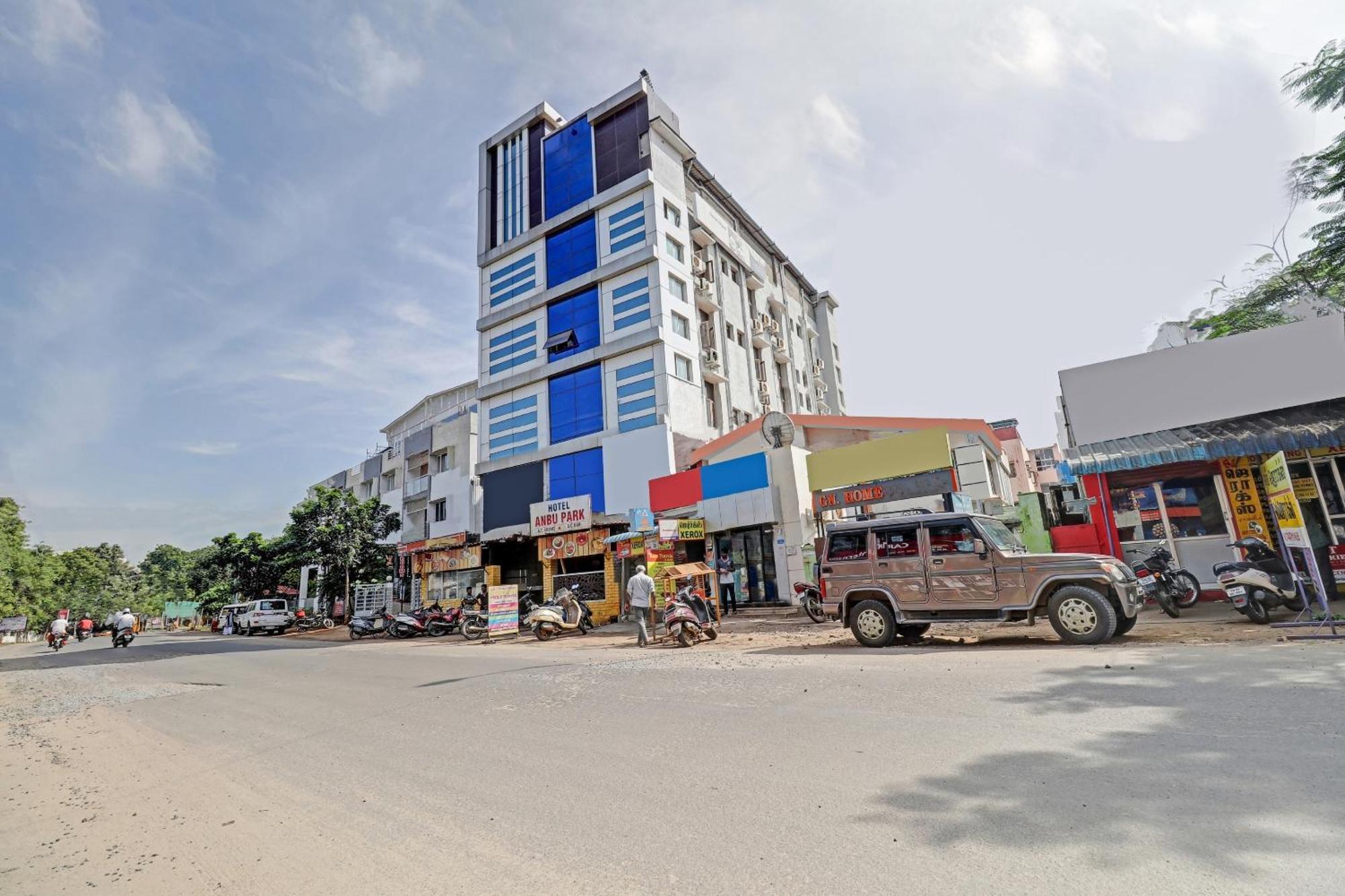 Hotel O Anbu Residency Tiruchirappalli Esterno foto