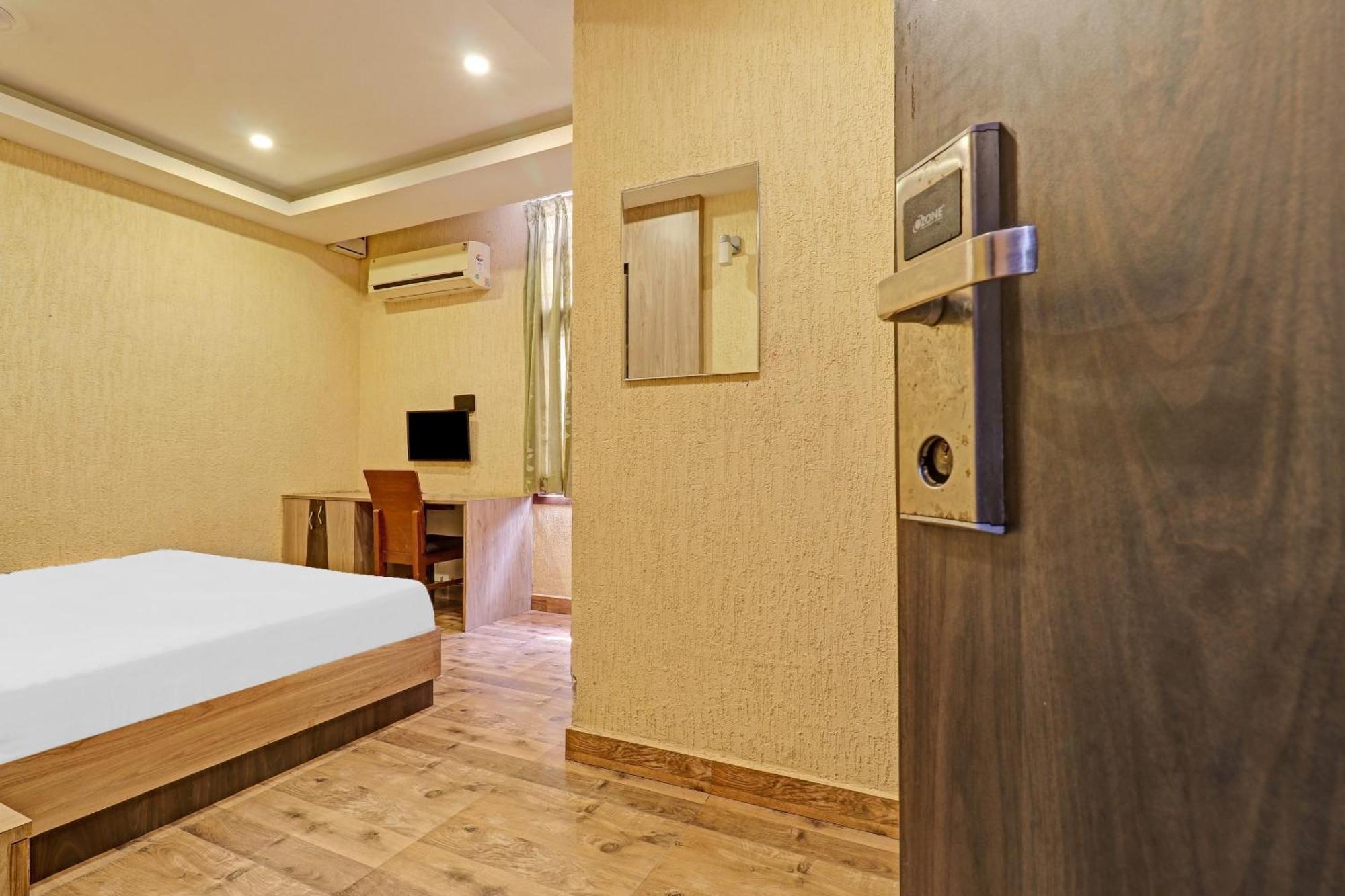 Hotel O Anbu Residency Tiruchirappalli Esterno foto