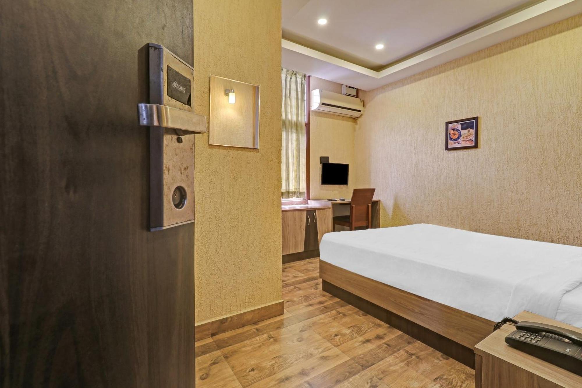 Hotel O Anbu Residency Tiruchirappalli Esterno foto