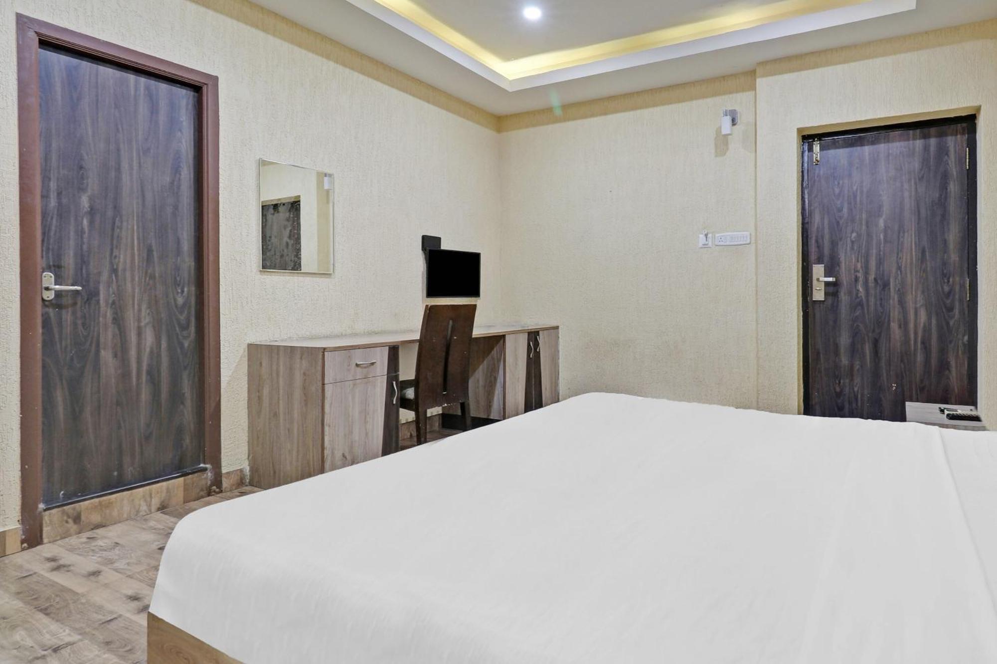 Hotel O Anbu Residency Tiruchirappalli Esterno foto